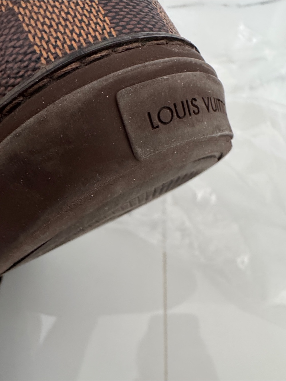 Sneakers by Louis Vuitton - Picture 16 of 16